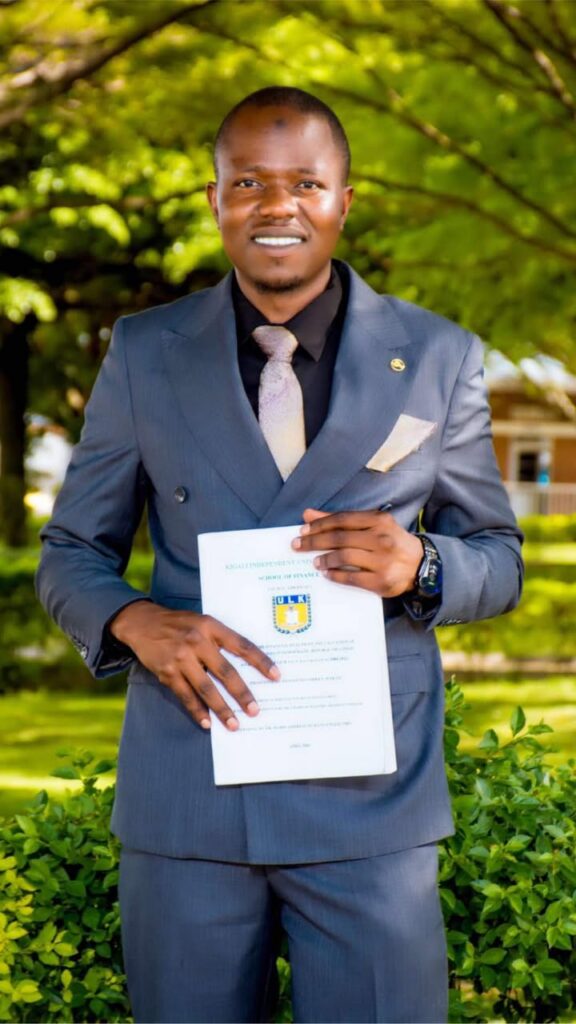 ESURSI: Un assistant et chercheur RD. Congolais réalise la Grande Distinction à Kigali au Rwanda z